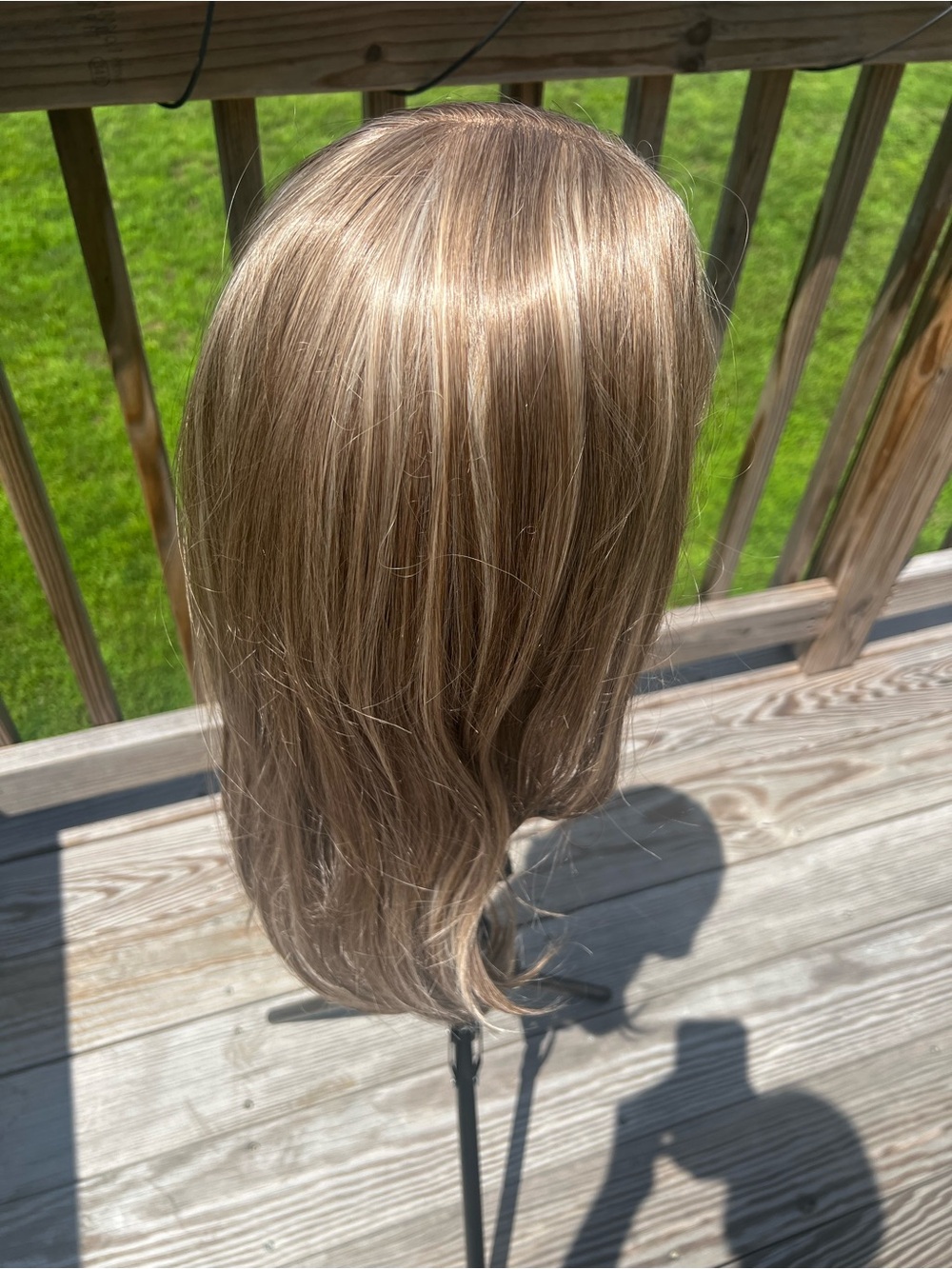 21 Inches long Brown/Blonde Highlights Wig - Picture 14 of 16
